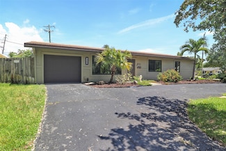 2141 NE 49th St, Lighthouse Point, FL 33064