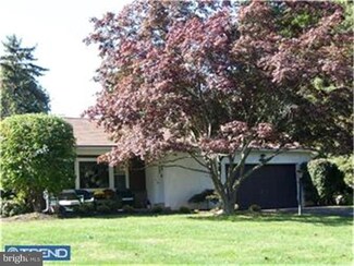 68 Schan Dr, Southampton, PA 18966
