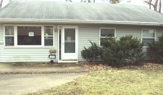 1713 Burnetta St, Champaign, IL 61821