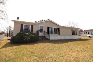 3717 Wolfs Hollow Rd, Orefield, PA 18069
