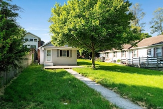 6820 E Harrold Place, Churubusco, IN 46723