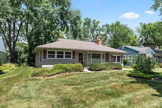 15588 Kirkshire Ave, Beverly Hills, MI 48025