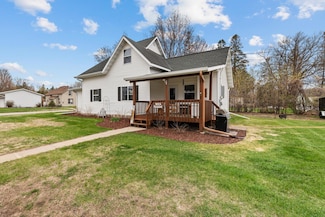 1023 Rosewood St, Brainerd, MN 56401
