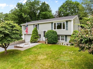 9 Herbert St, Taunton, MA 02780
