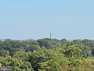 4141 N Henderson Rd Unit 820, Arlington, VA 22203