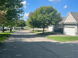 1491 Castle Dr Unit 52, Petoskey, MI 49770