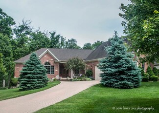 1002 Oakview Ln, Genoa, IL 60135