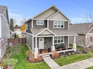 312 W Thirteenth St, Traverse City, MI 49684