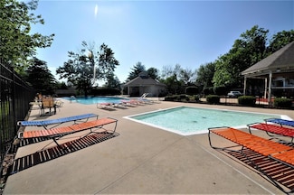 1002 Sugar Creek Ct, Saint Peters, MO 63376