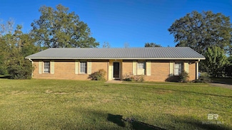 615 E Pedigo Ave, Foley, AL 36535