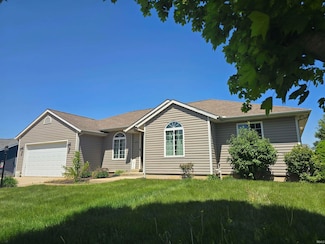 2738 E Muirfield Rd, Winona Lake, IN 46590