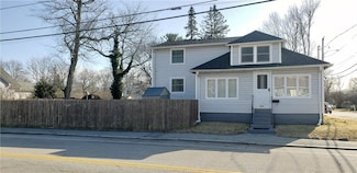 404 Church Ave, Warwick, RI 02889