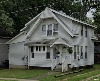 303 W College St, Carbondale, IL 62901