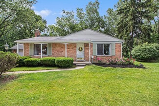 2552 Old Boston Ct, Ann Arbor, MI 48104