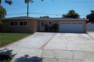 14592 Hunter Ln, Midway City, CA 92655