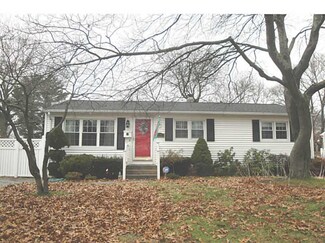 225 Asylum Rd, Warwick, RI 02886
