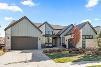 7162 Skygazer St, Castle Pines, CO 80108