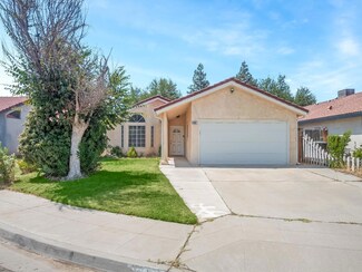 5067 W Fremont Ave, Fresno, CA 93722