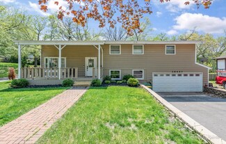 28657 W Benjamin Ave, Spring Grove, IL 60081