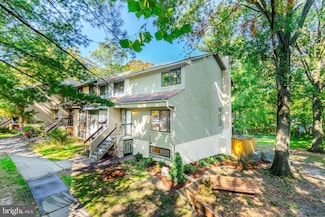 2246 White Cornus Ln, Reston, VA 20191