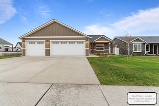 8922 W Cultivator Ave, Rathdrum, ID 83858