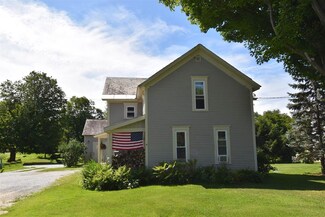 43 West St, Middletown Springs, VT 05757