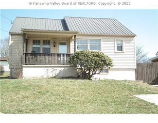 225 N Pinch Rd, Elkview, WV 25071
