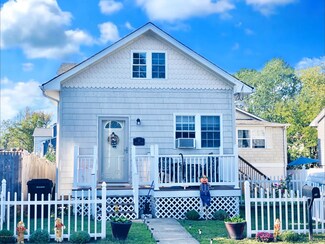 10 Central Ave, Port Monmouth, NJ 07758