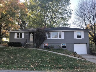 110 N 1st St, Savannah, MO 64485