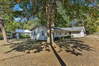 500 N State St, Caney, KS 67333