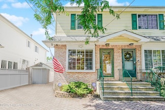 104 Winfield St, Staten Island, NY 10305