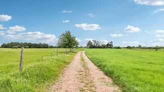 170 Zack Ln, Giddings, TX 78942