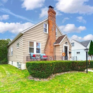 1318 21st St, Port Huron, MI 48060