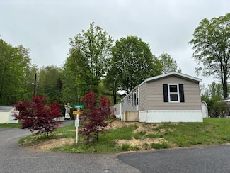 3 Shadow Ln, New Milford, CT 06776