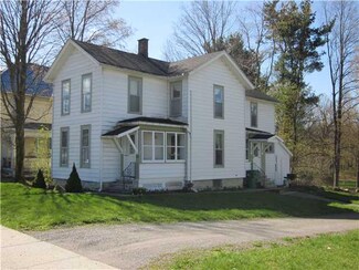 39 S Main St, Holland, NY 14080