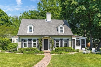 59 Oakland St, Melrose, MA 02176