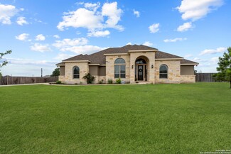 112 Westfield Crossing, La Vernia, TX 78121