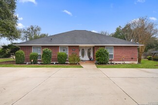340 W Borgfeld Rd, Cibolo, TX 78108