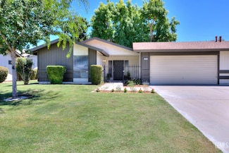 924 Bermuda St, Bakersfield, CA 93309