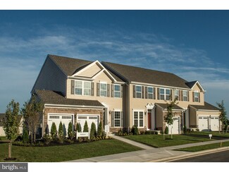 102 Wyndham Ln, Colmar, PA 18915