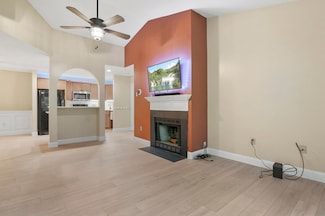 200 Brookside Dr Unit G, Andover, MA 01810