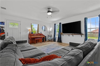 183 Shelley Ln, San Marcos, TX 78666