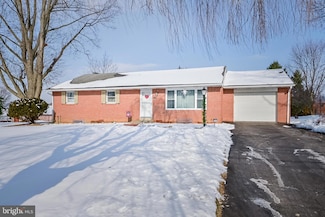 3949 Locust Grove Rd, Columbia, PA 17512