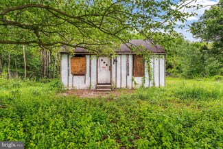 576 Paulsboro Rd, Swedesboro, NJ 08085