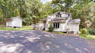 111 Metzger Trail, Dingmans Ferry, PA 18328