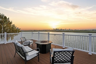 191 Court Rd Unit 3, Winthrop, MA 02152