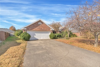 720 Almoo St, Lowell, AR 72745