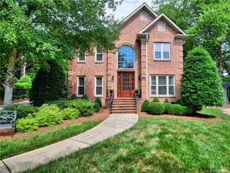 7003 Sugar Loaf Ct, Charlotte, NC 28210