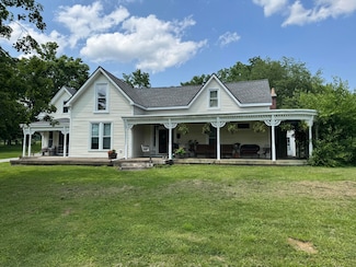400 W Main St, Fairfield, KY 40020