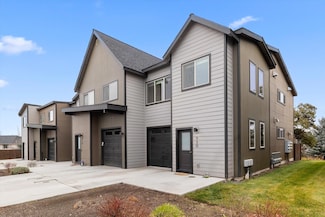 550 NW 28th Ct, Redmond, OR 97756